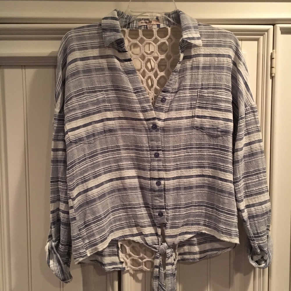 Blu-Pepper Button down top